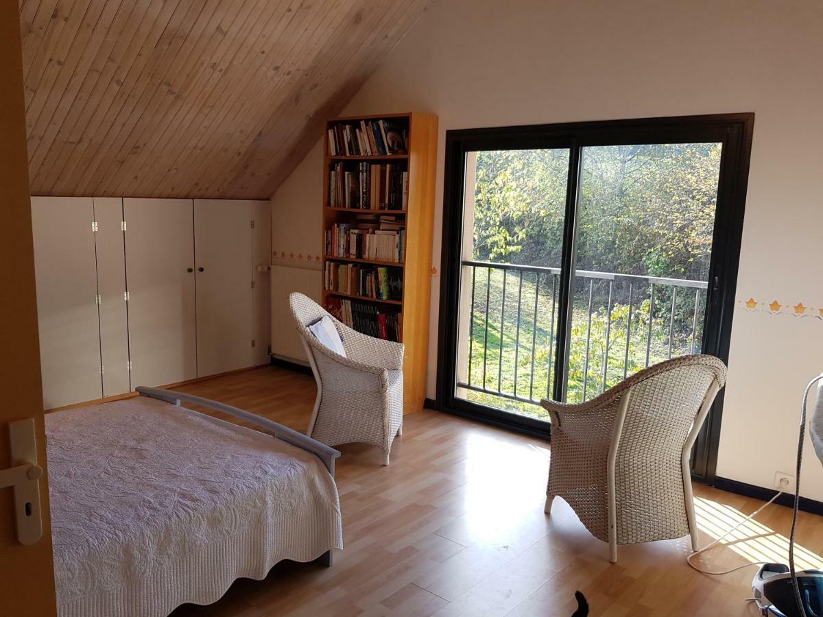 Les Pinguelles Bed & Breakfast Le Donjon ภายนอก รูปภาพ
